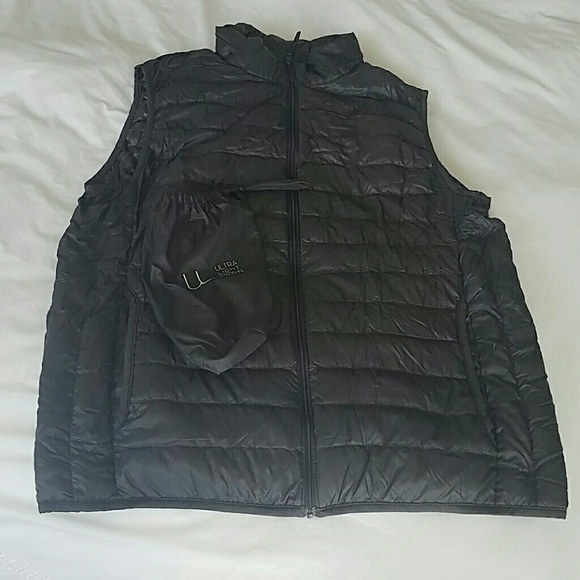 Uniqlo Other - Men's xl uniqlo vest